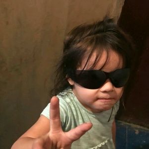 Meet your Posher, Tomas